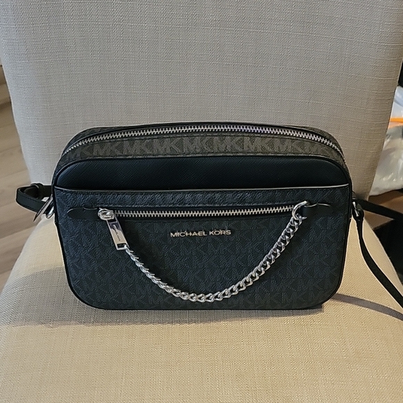 Michael Kors Black Crossbody Bag - Picture 2 of 4
